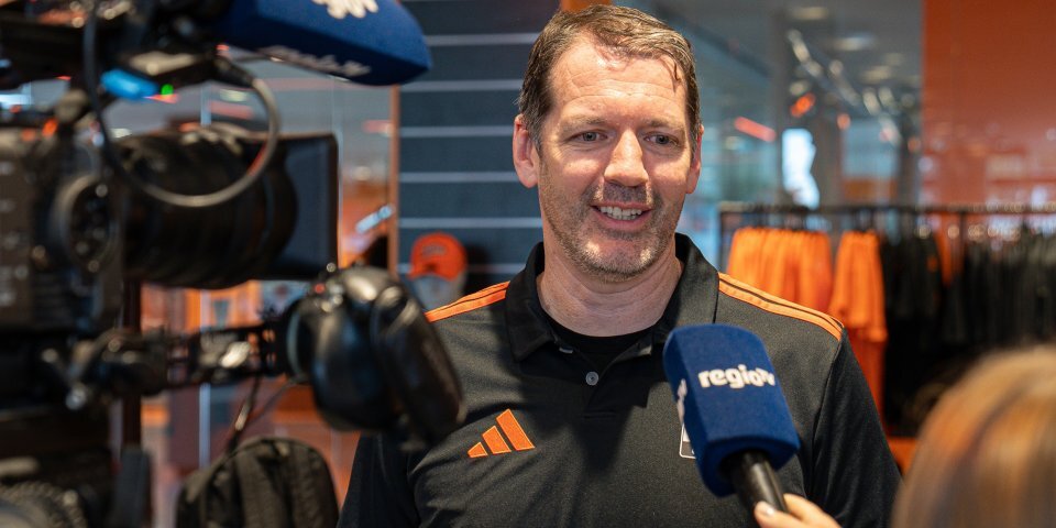 Headcoach Ty Harrelson im Interview. Foto: Kira Kurz